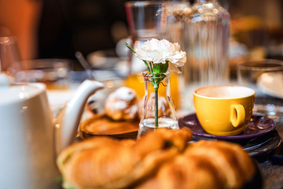 breakfast lunch places near me