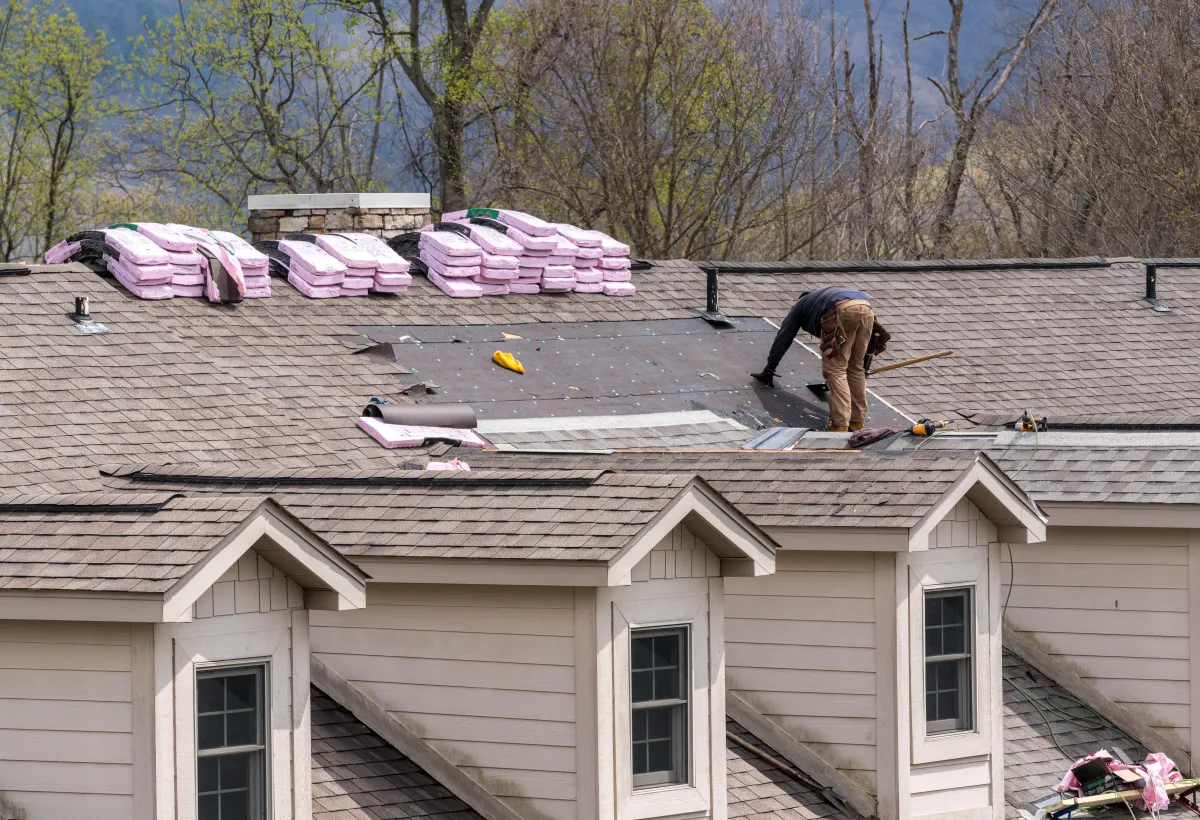 roofing contractor - Arlington