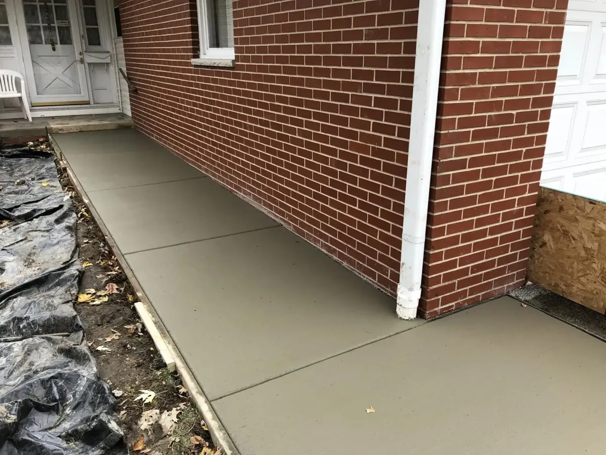 Springfield City Concrete builds and installs Pathway