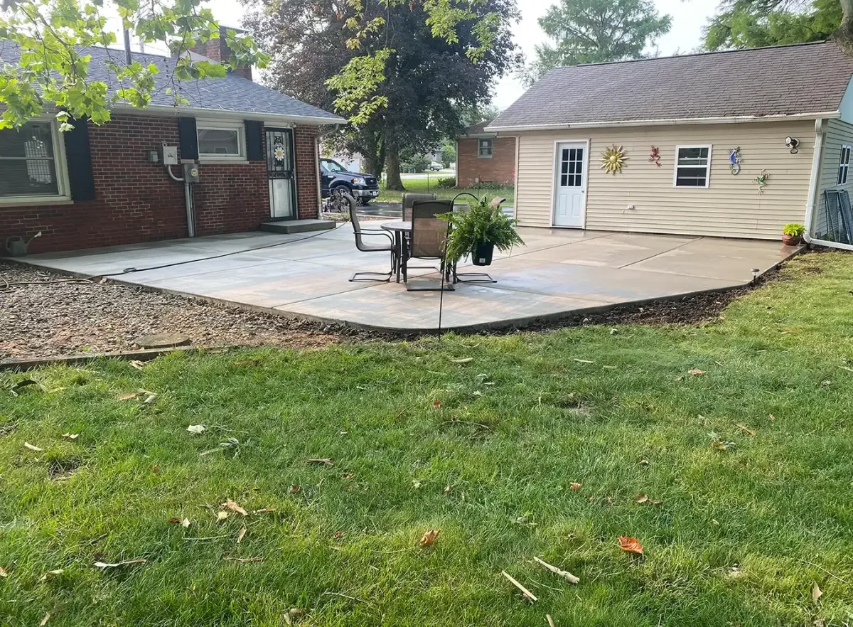 Springfield City Concrete builds and installs Patio