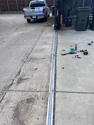 {{ custom_values.service_3 }} in {{custom_values.area_3})