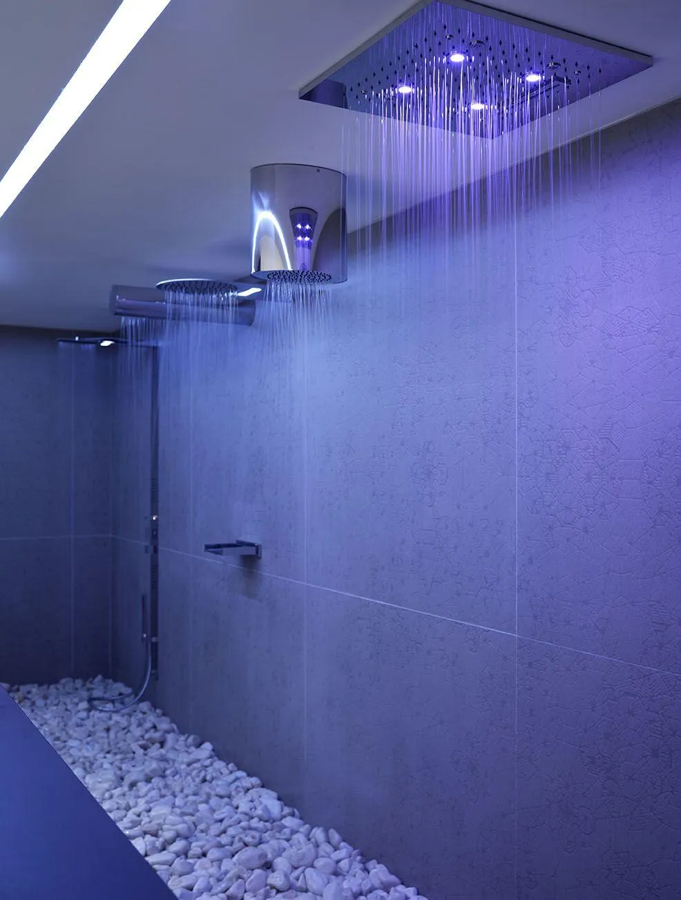 a bathtub in a bathroom