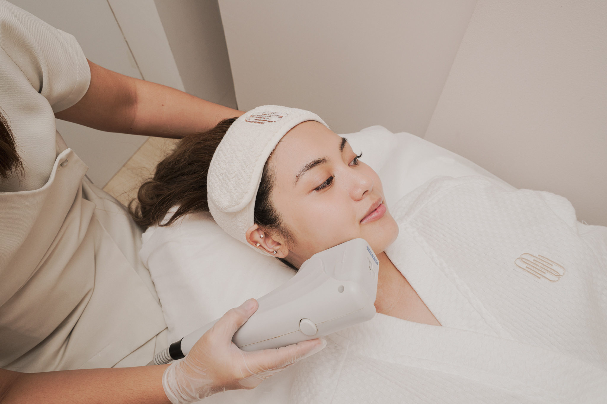 Non-Surgical Facelift Manila: Illuminate Your Natural Beauty
