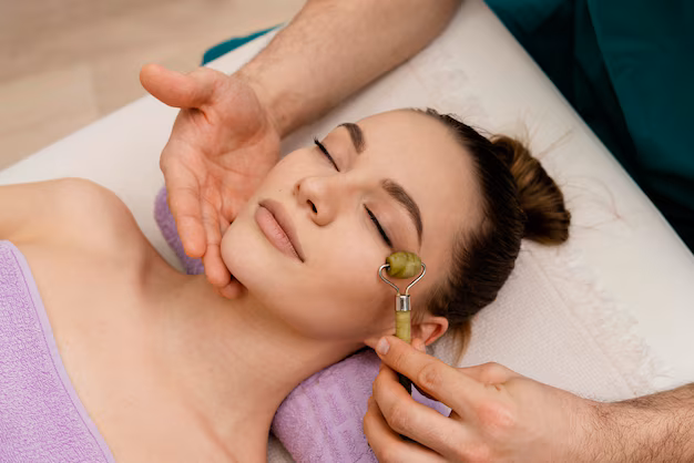 Face contour package with jade-roller lymphatic massage to reduce puffiness - Dejean Beauty Orlando