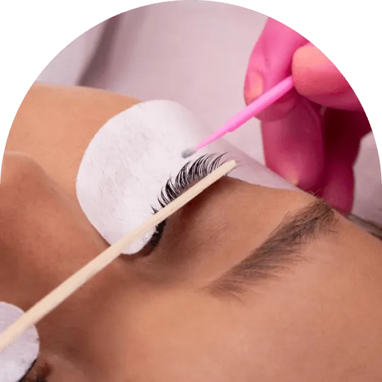 Classic lash fill 2–3 weeks, natural maintenance
