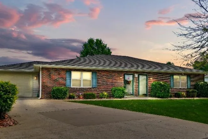 Bowling Green Concrete builds and installs Driveway