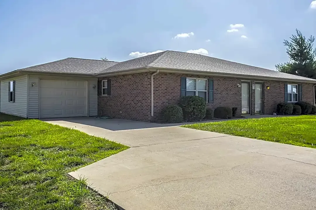 Bowling Green Concrete builds and installs Driveway