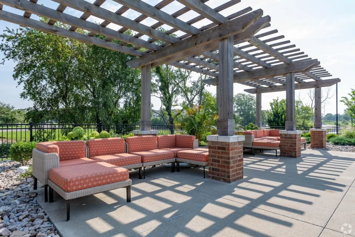 Bowling Green Concrete builds and installs Patio