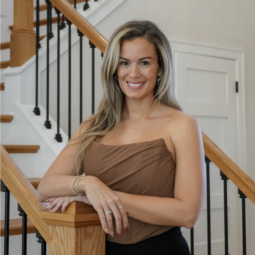 Heather Perez Hollis with Fluid Realty and Regal Group Jax