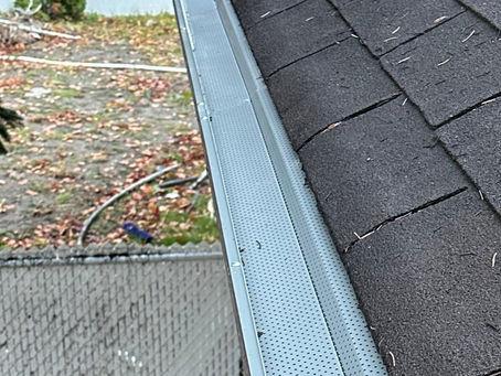 Installation de protège-gouttière à Montréal par Moussa Nettoyage
