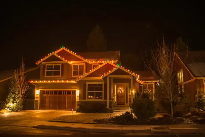 Commercial Holiday Lights Installation