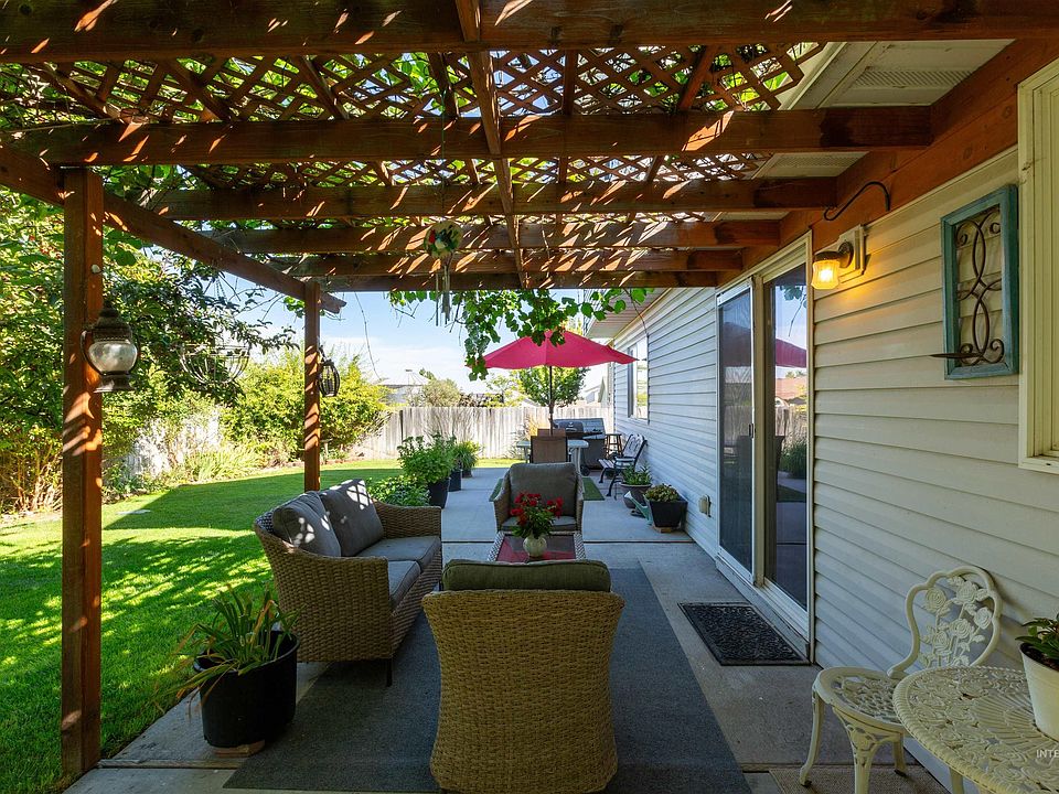 Caldwell Concrete builds and installs Patio