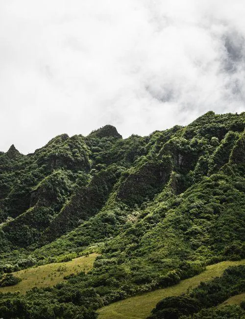 Kualoa Valley Mountain ridges