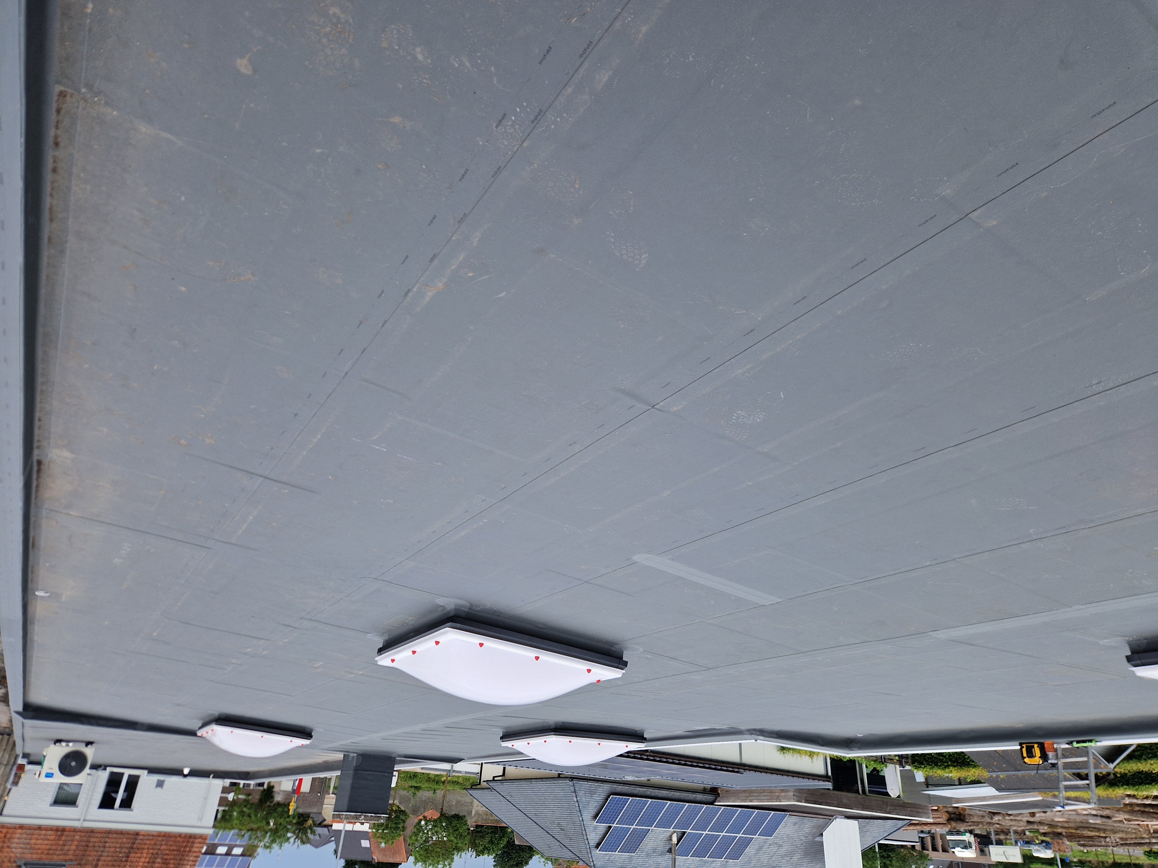 EPDM flat roof on a modern building