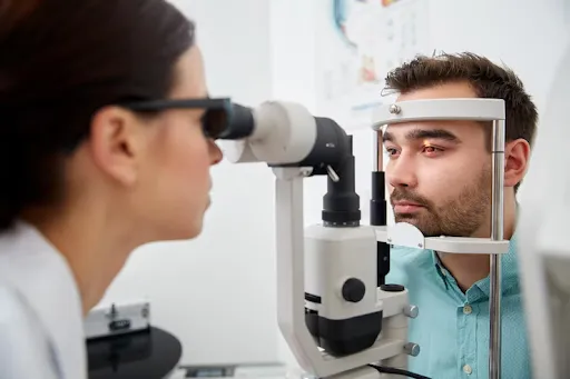 best contacts for sensitive eyes