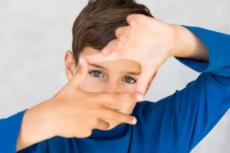 contacts vs glasses for kids