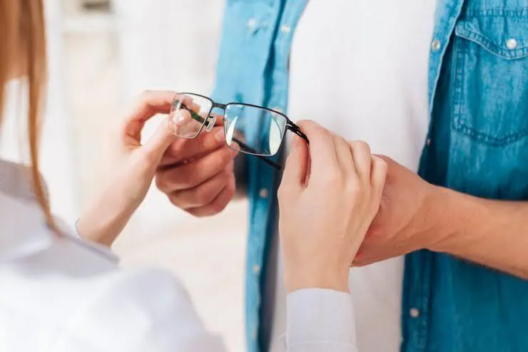 anti-reflective glasses