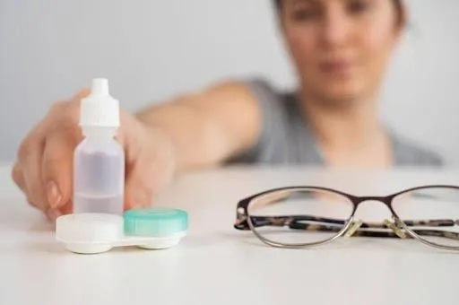 swimming with contacts dangers