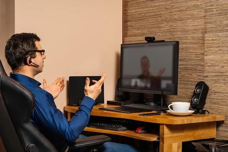 NeuroLens ergonomics