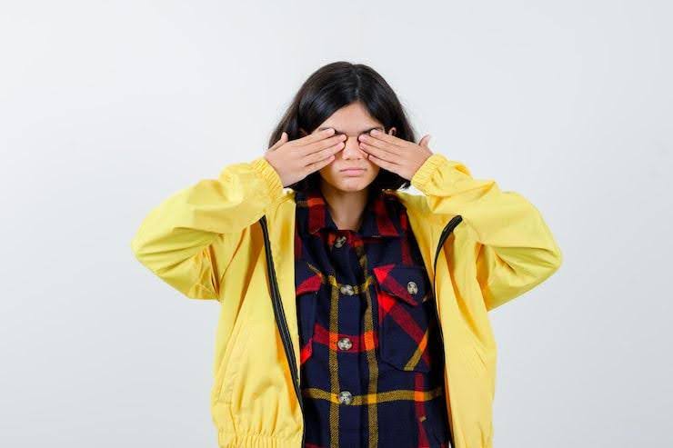 contact lens ghosting