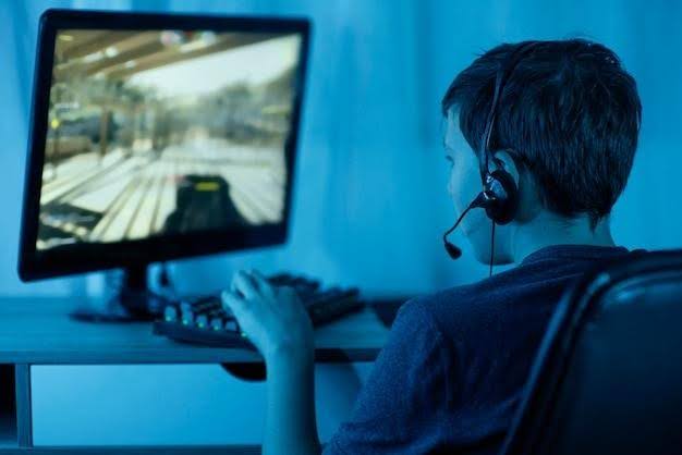 gaming and myopia