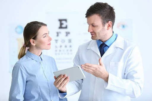 scleral lens fitting after transplant