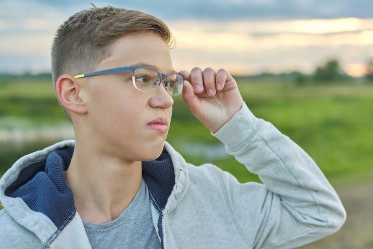 stronger prescription myopia