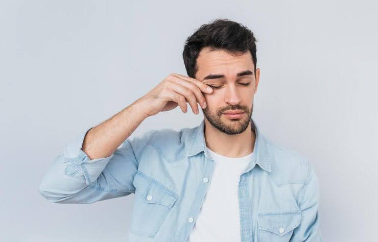 contacts feel dry by afternoon