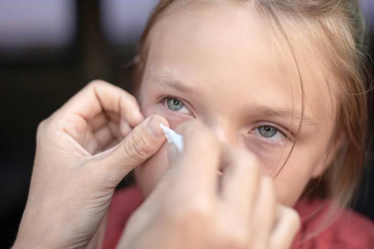 contact lenses uncomfortable over time