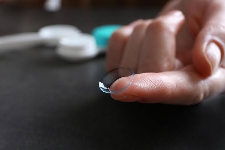 specialty contact lens fitting