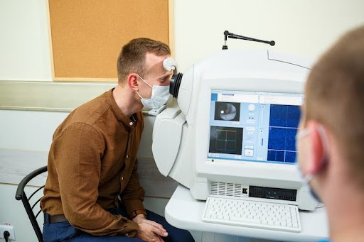 corneal tomography scan