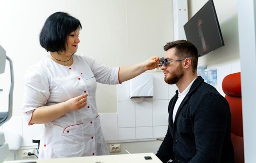 eye alignment problems dizziness