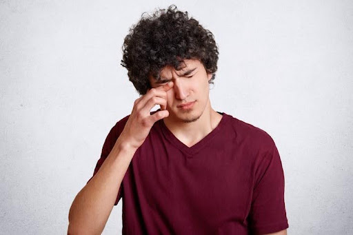 eye alignment headaches