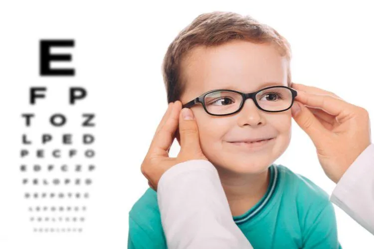 Eye doctor for myopia