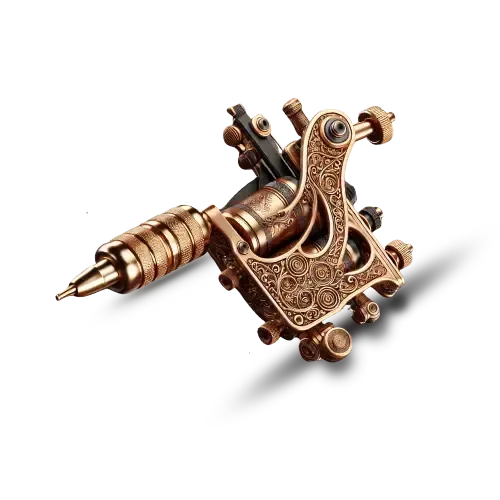 Machine à tatouer professionnelle en cuivre gravé – outil de précision utilisé par Magic Tattoo Ink, studio de tatouage artistique en Suisse.