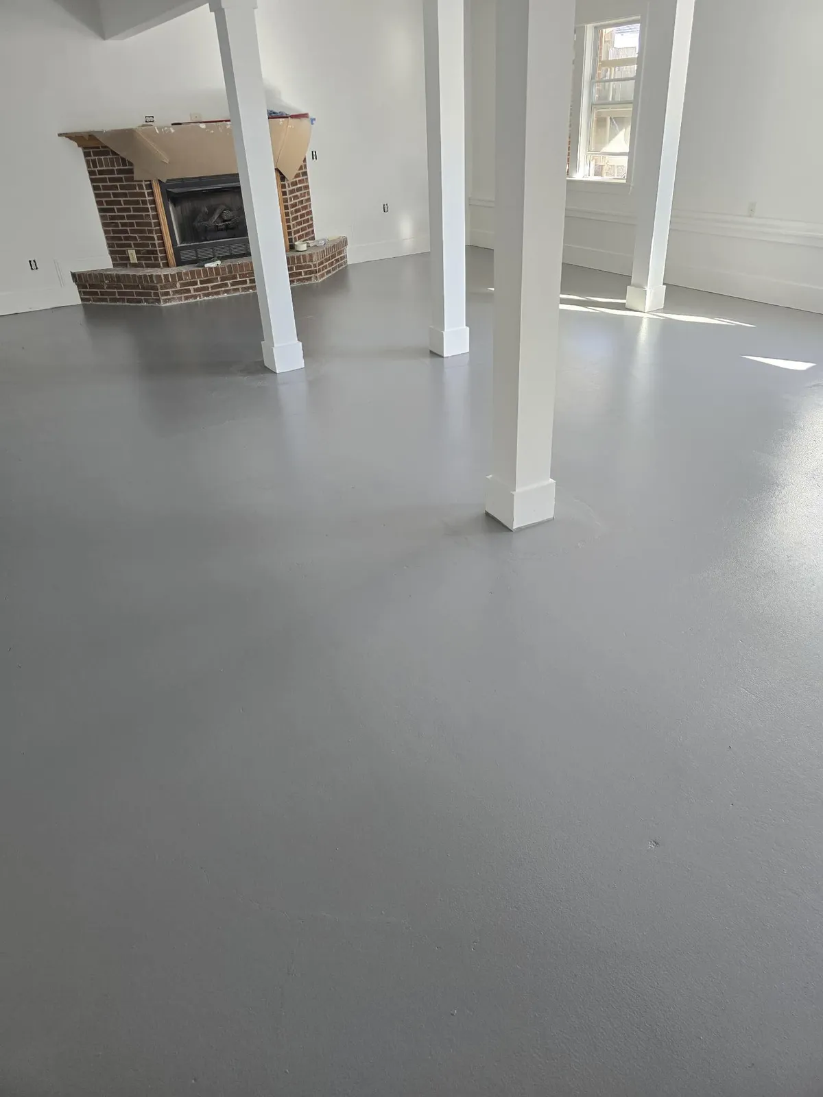 Smooth gray epoxy coated floor in Beaufort NC
