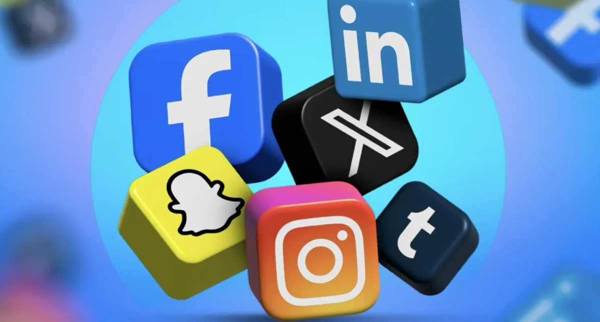 worm's eye-view photography of ceiling