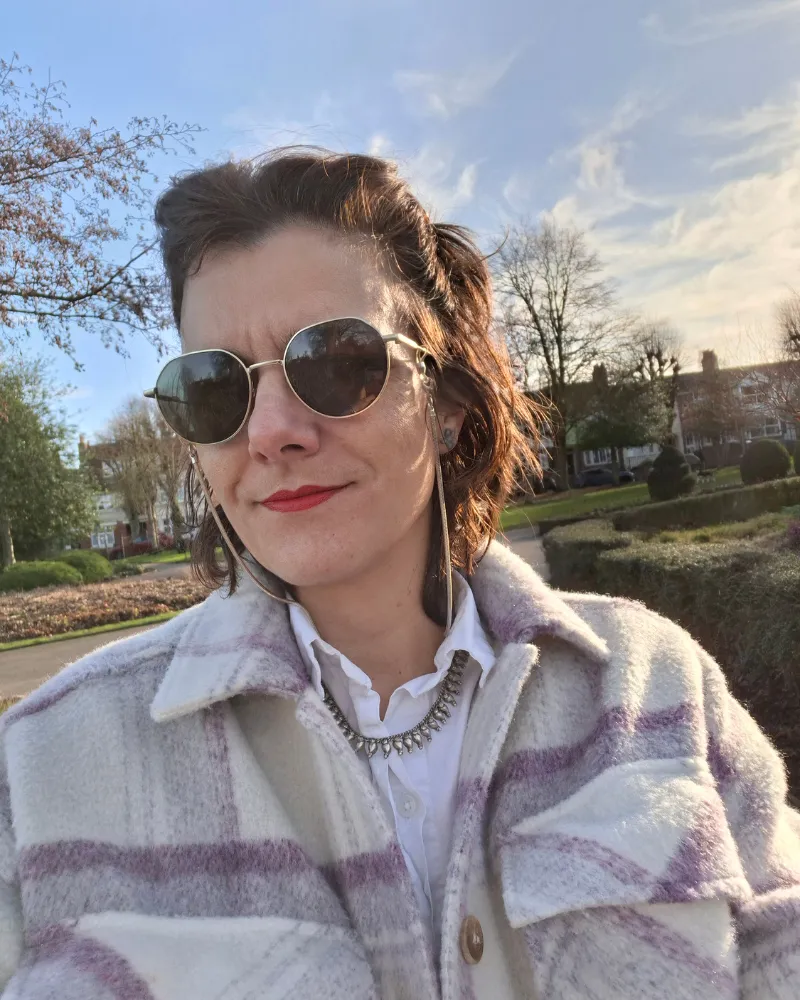 Mindset coaching support with Filipa Vieira helping women overcome overwhelm and rebuild self trust