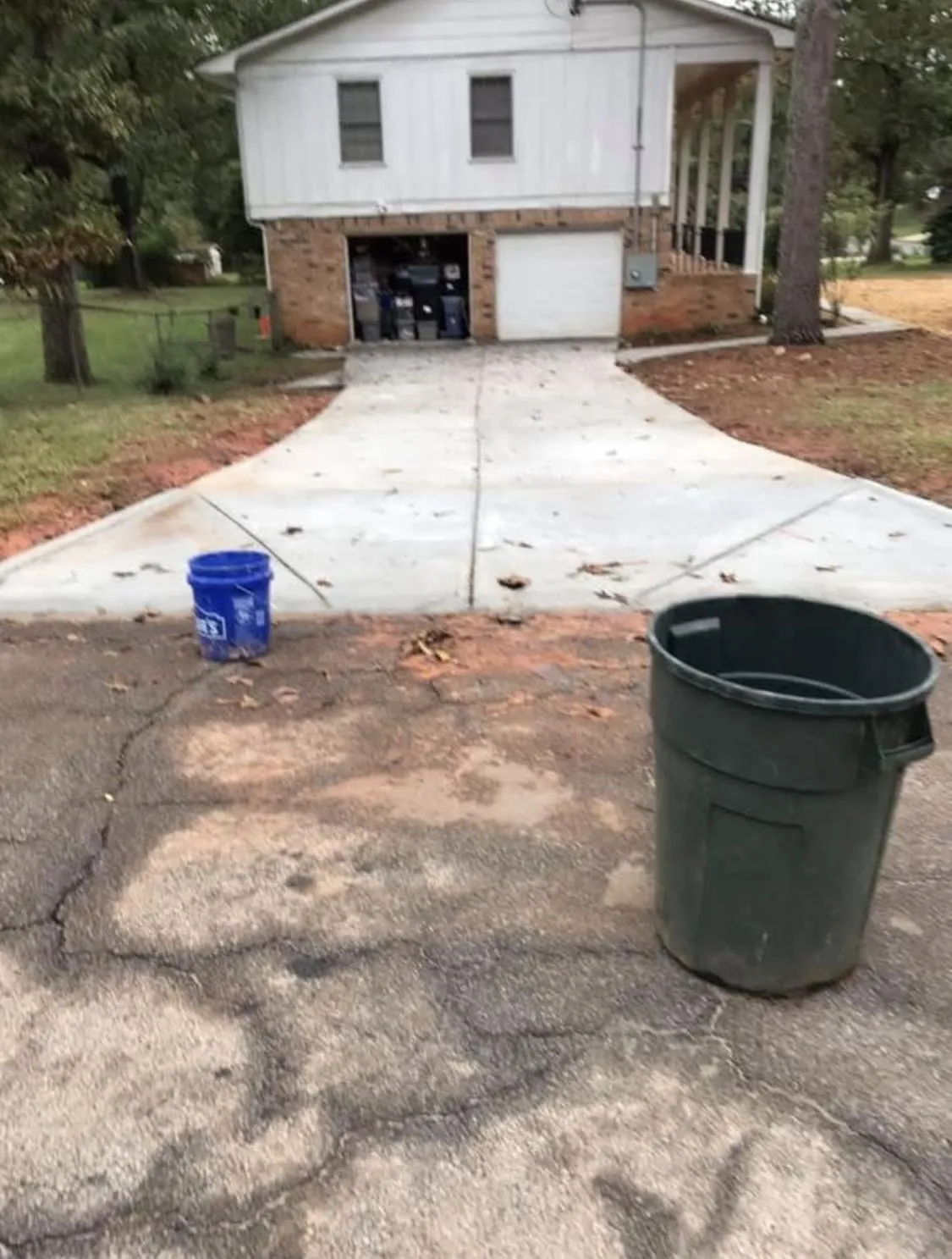 {{ custom_values.service_1 }} in {{custom_values.biz_area_1})