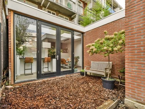 {{ custom_values.service_1 }} in {{custom_values.biz_area_1})