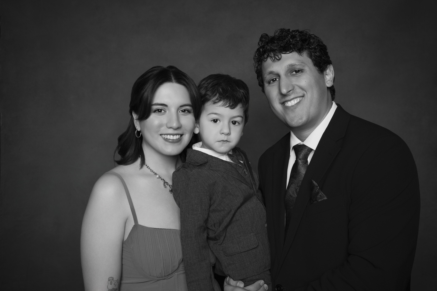 Photo Booth Alternatives: A More Meaningful Experience for Wedding Guests