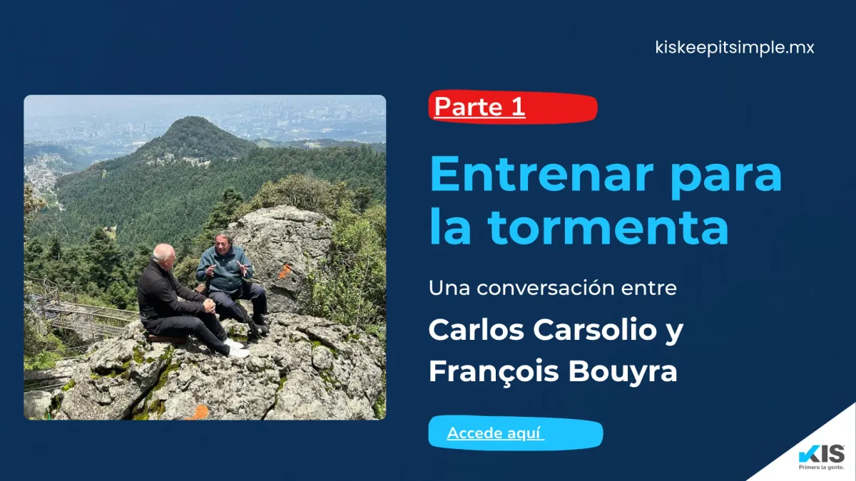 Carlos Carsolio y François Bouyra conversando en la montaña para el podcast Entrenar para la tormenta sobre liderazgo
