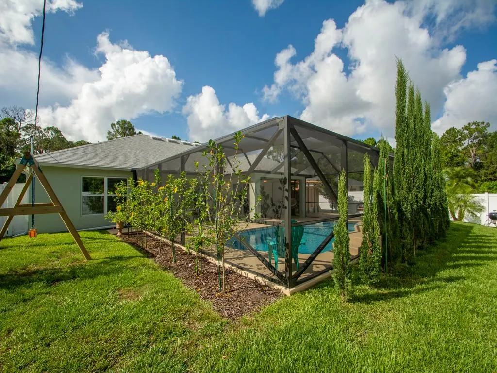 Pool screen enclosure Palm Beach Gardens, FL