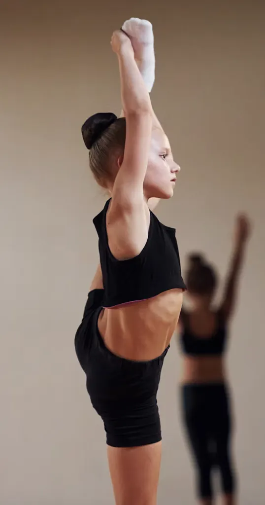 youth cheerleader flexibility training