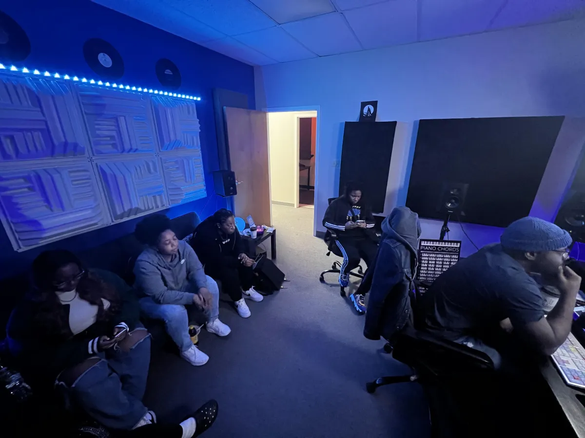 Vivid Core Music — the top recording studio near you in St. Louis MO