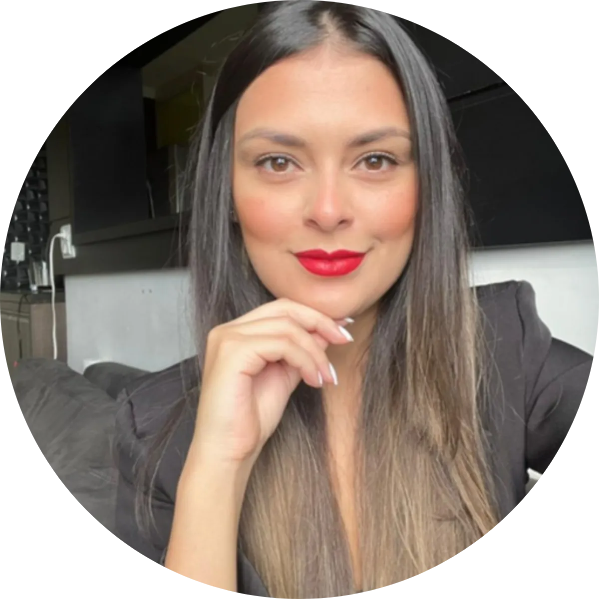 Jacqueline - Designer & Social Analyst at MomentumFi Marketing