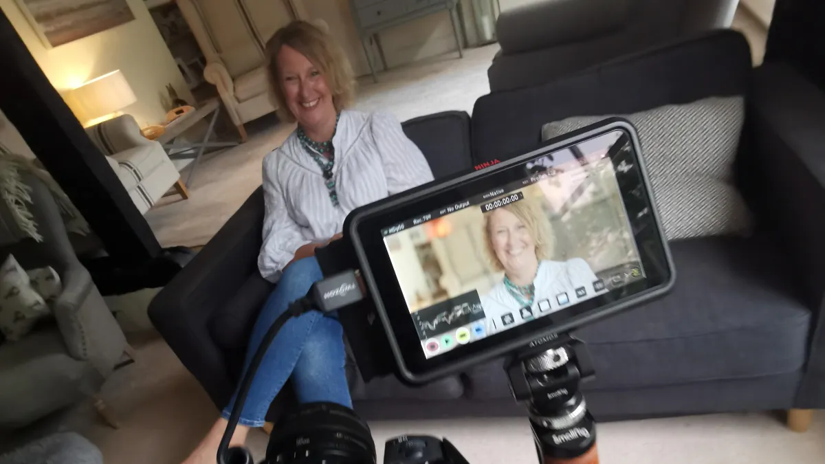 Expert delivering Authority Content on camera