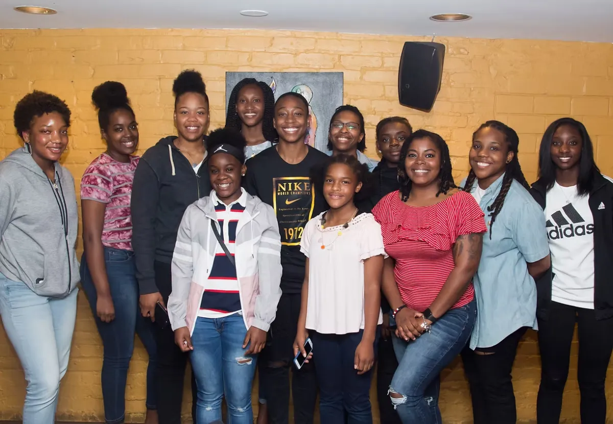 Mamba Army at Dinner with Sponsor Jewell Loyd