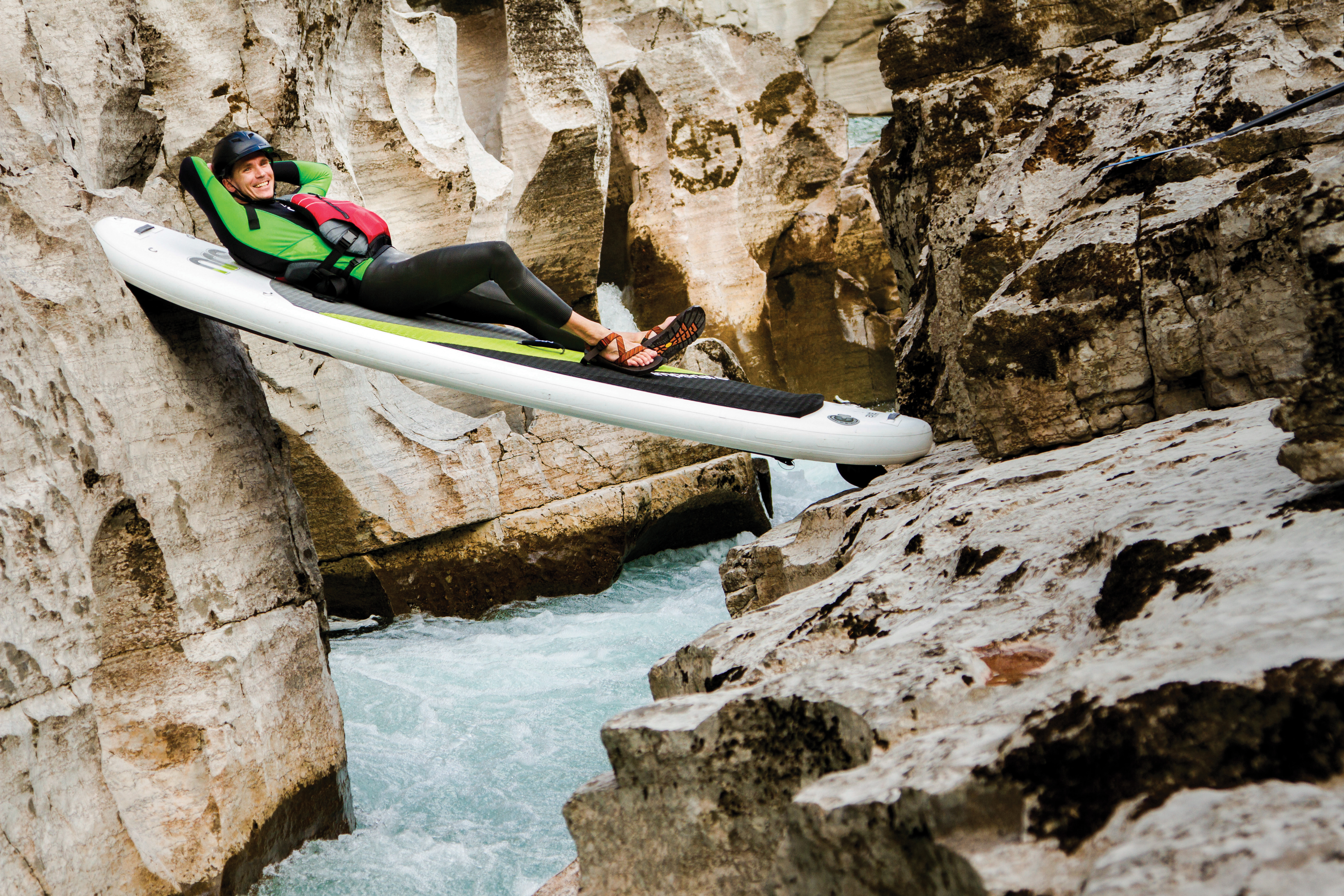 What to Know Before Renting a Paddleboard