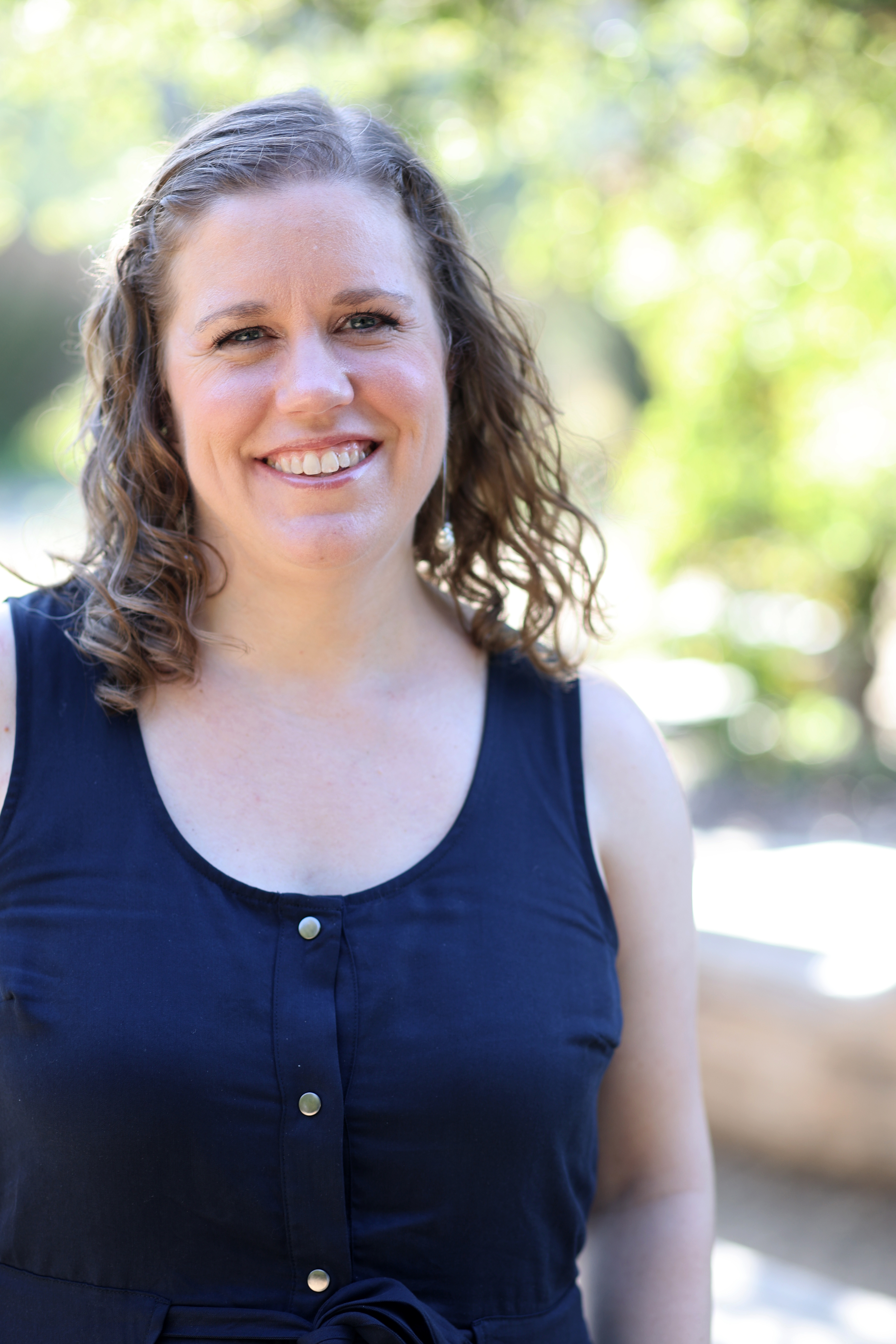 Dr. Emily Altunay is an EMDR, trauma, anxiety, and burnout therapist